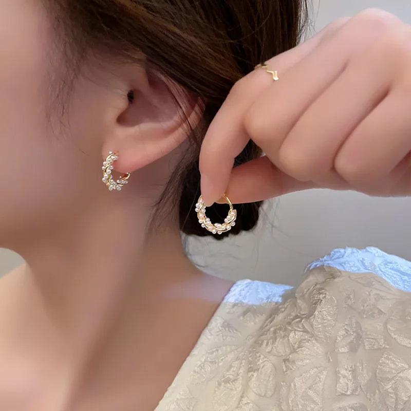 Korean Temperament Circle Pearl Earrings